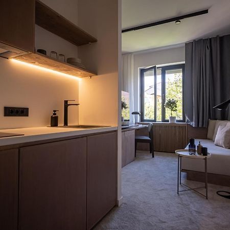 Bloom Suites Пристина Екстериор снимка