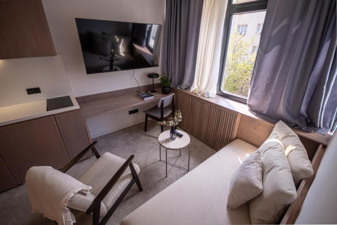 Bloom Suites Пристина Екстериор снимка