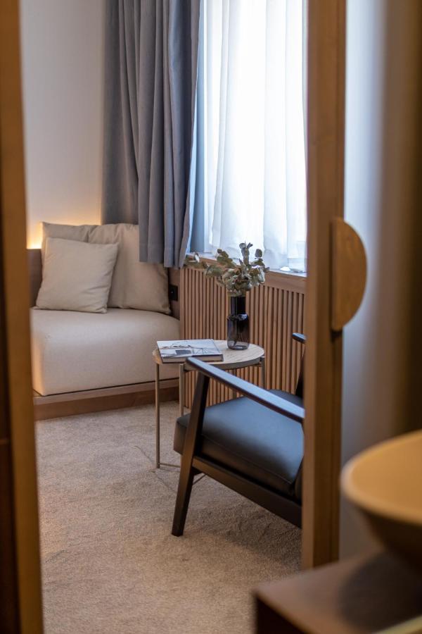 Bloom Suites Пристина Екстериор снимка