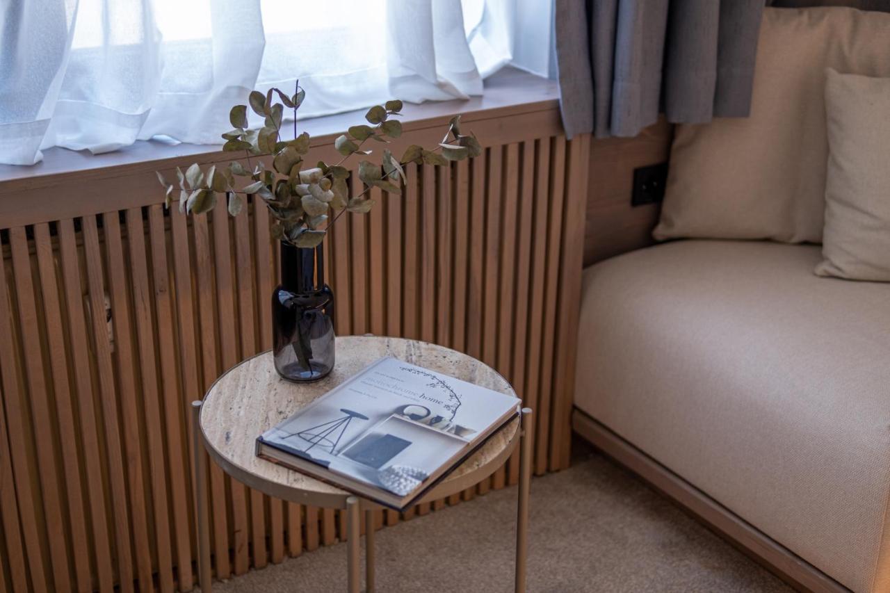 Bloom Suites Пристина Екстериор снимка