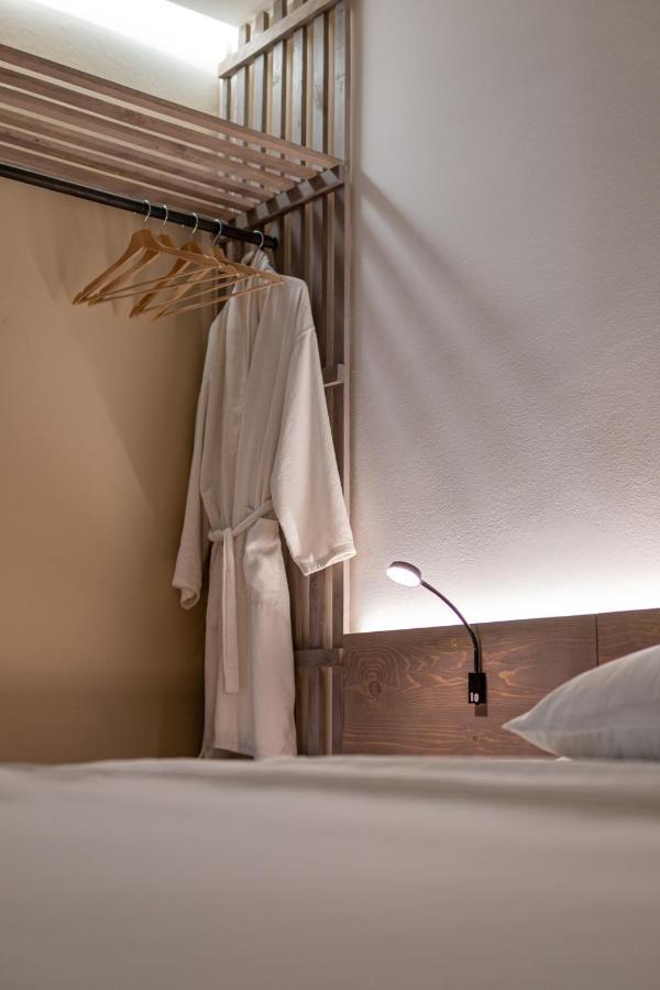 Bloom Suites Пристина Екстериор снимка